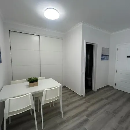 Avenida With Parking, 3 Min From
